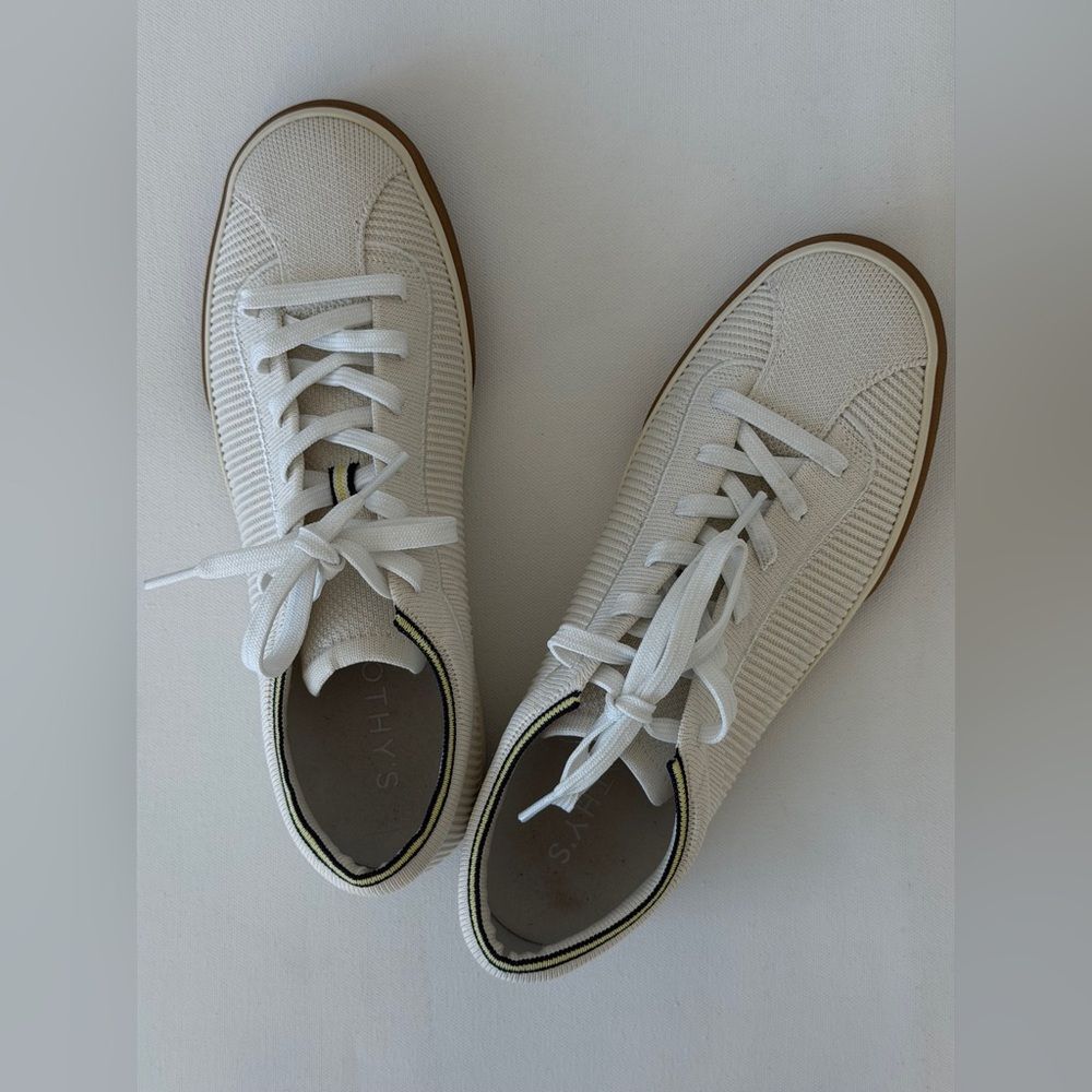 Rothy’s Blonde: Lace-Up Sneakers
Lace-up style in "Vanilla," Size 10